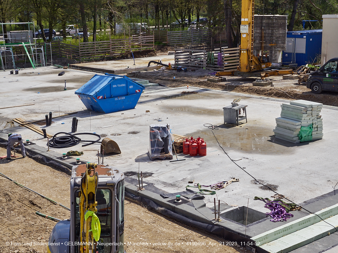 21.04.2023 - Luft- und Ebenenfotos vom Haus für Kinder in der Quiddestraße in Neuperlach